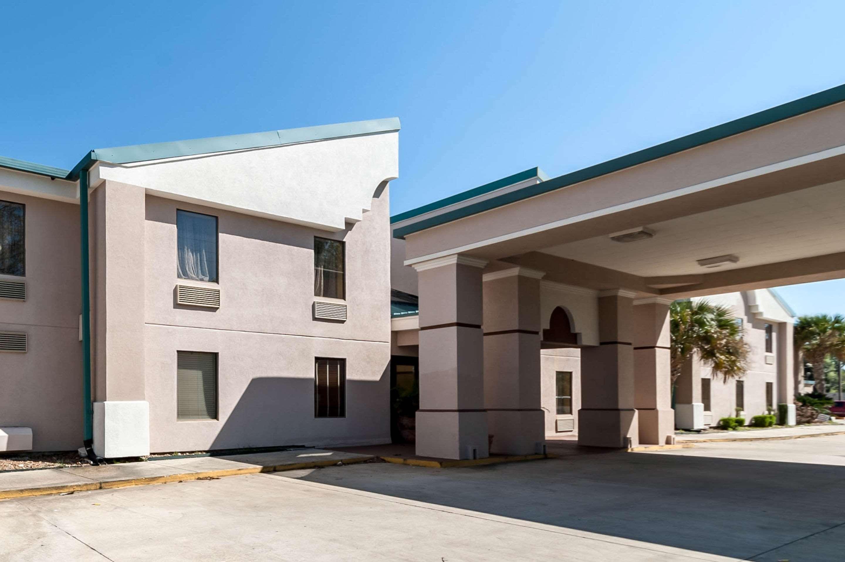Quality Inn & Suites Lafayette Exterior photo