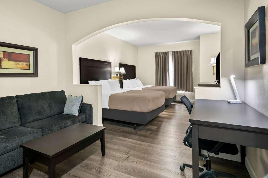 Quality Inn & Suites Lafayette Room photo