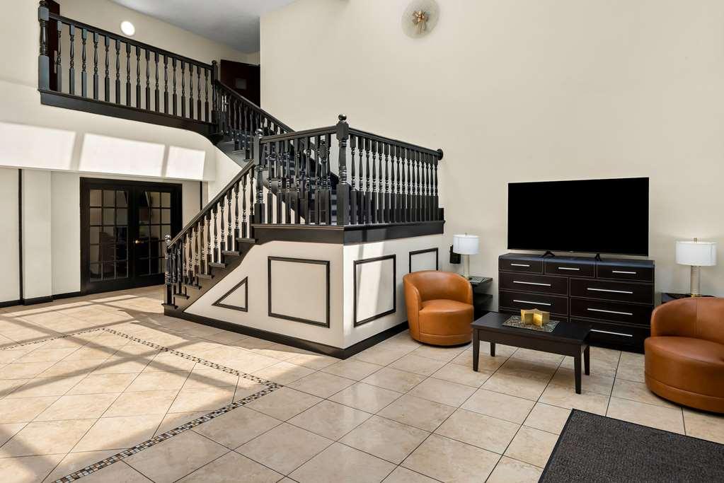 Quality Inn & Suites Lafayette Interior photo