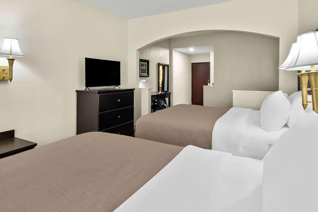 Quality Inn & Suites Lafayette Room photo