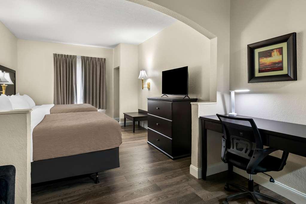 Quality Inn & Suites Lafayette Room photo