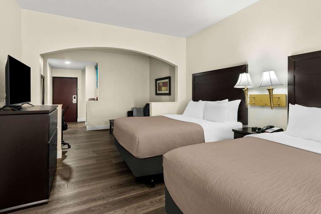 Quality Inn & Suites Lafayette Room photo