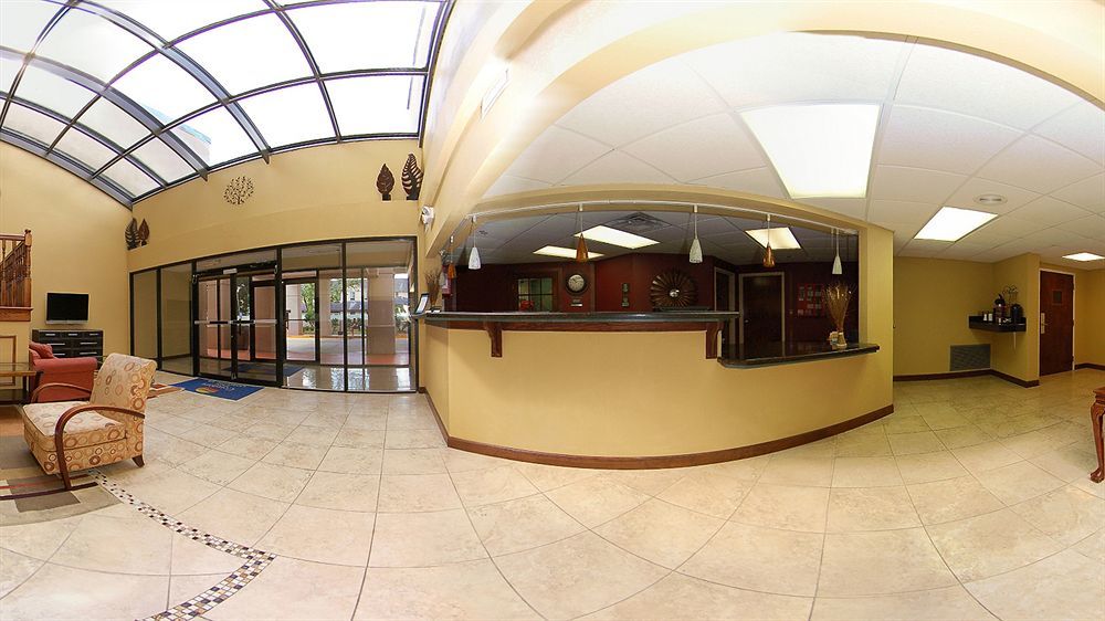 Quality Inn & Suites Lafayette Exterior photo